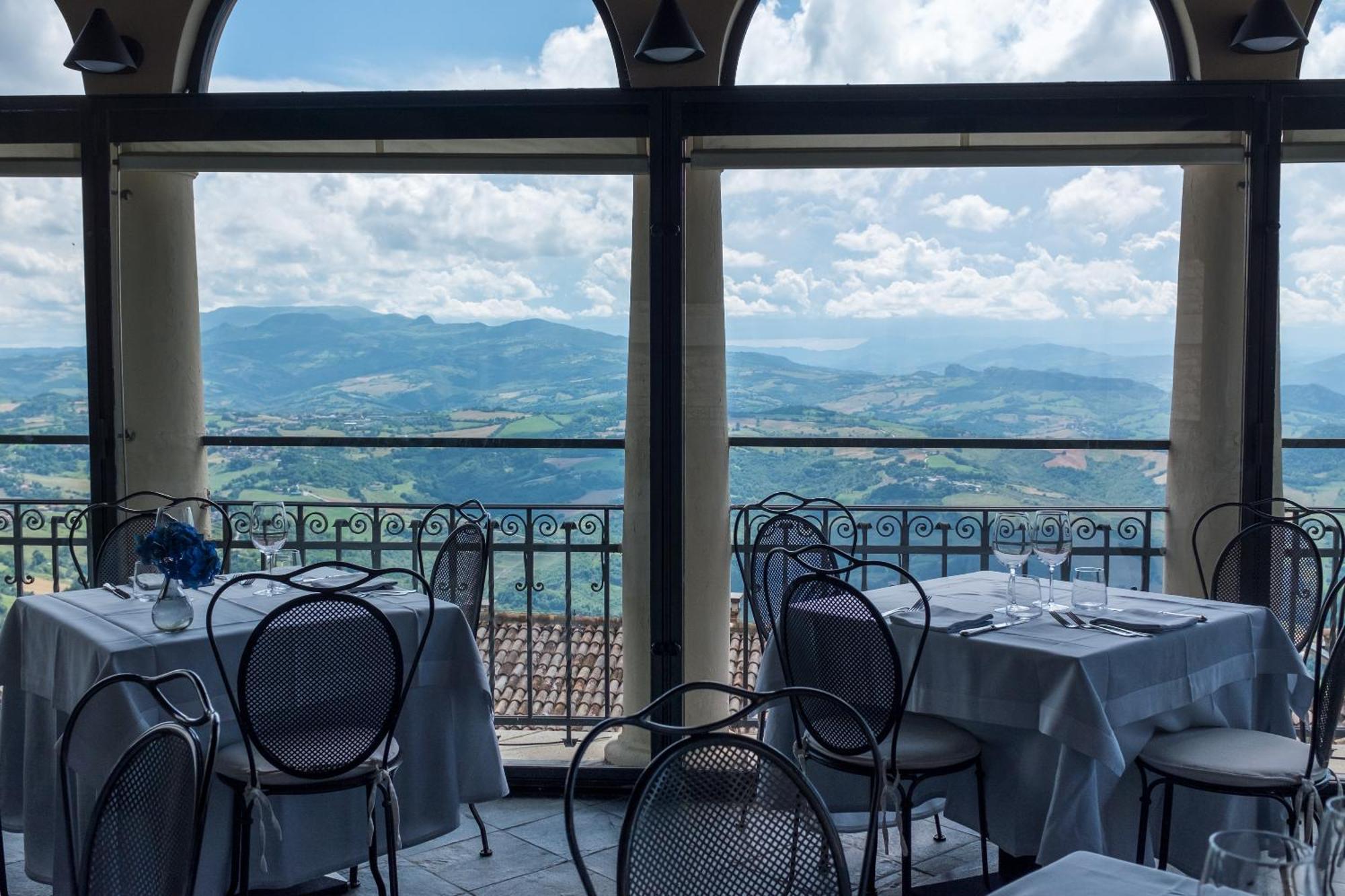 Hotel Titano Сан-Марино Экстерьер фото